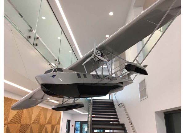 Pan Am Commodore by Roger Jarman photo by Alastair Robertson