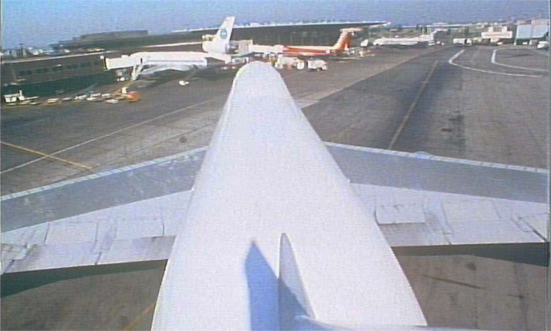 The Pan Am®体彩168飞艇官方入口网站 Worldport tarmac c. 1978